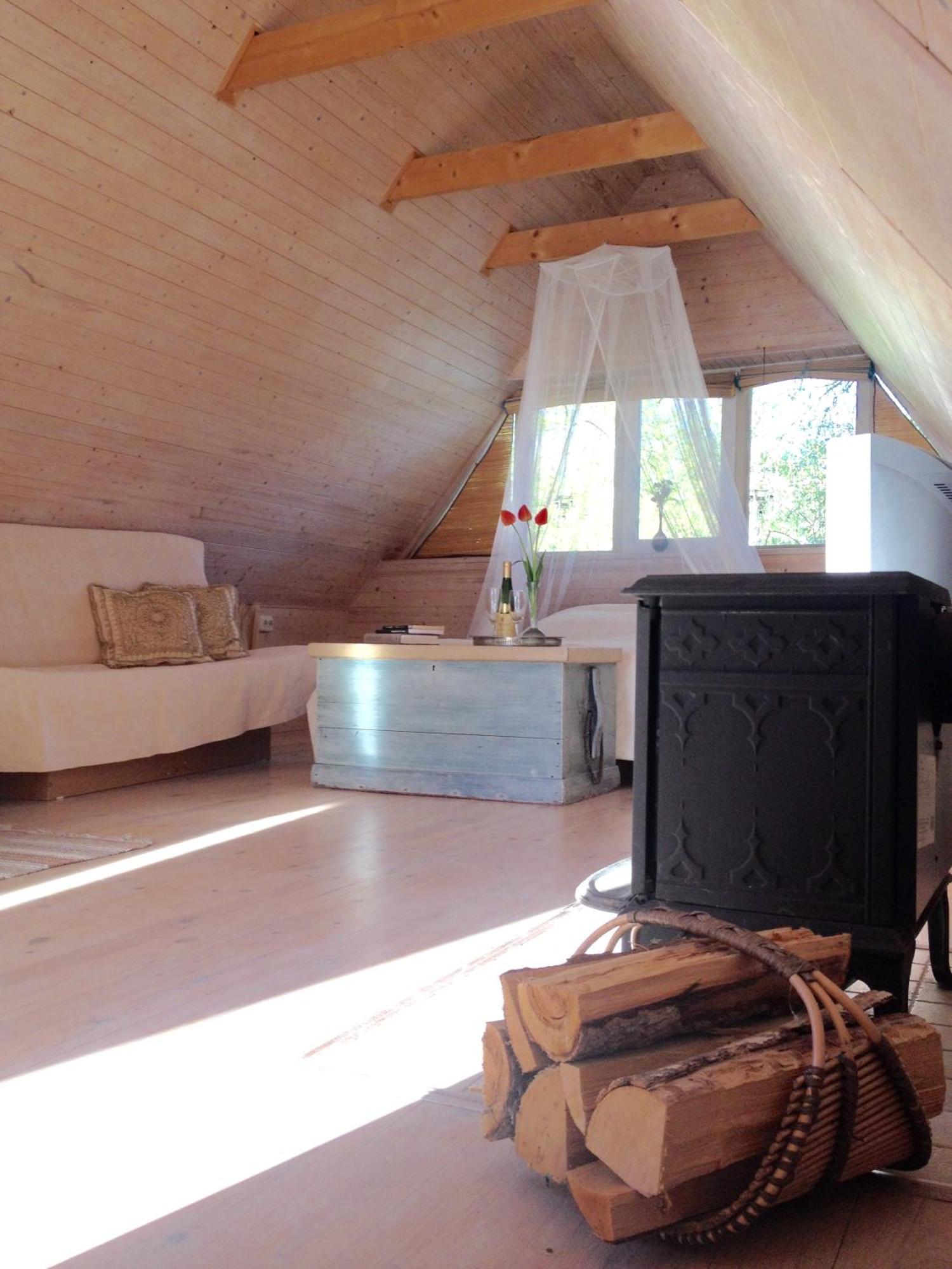 Kaju Guesthouses Nasva Ngoại thất bức ảnh