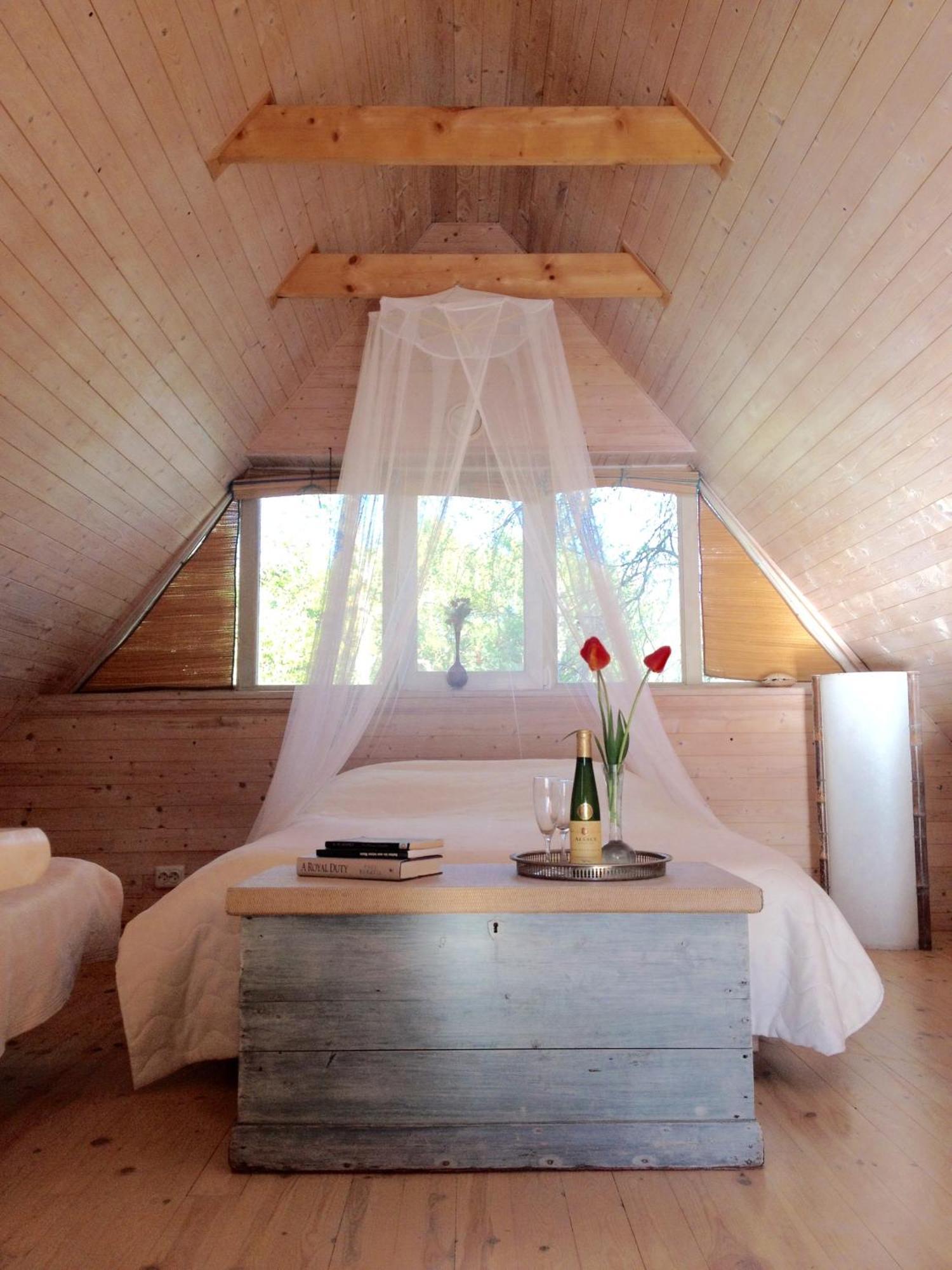 Kaju Guesthouses Nasva Ngoại thất bức ảnh