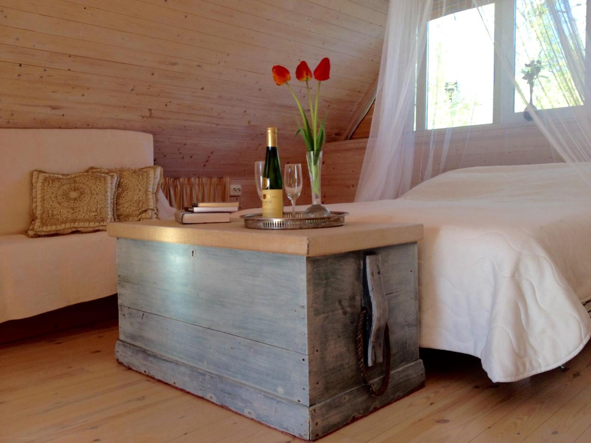 Kaju Guesthouses Nasva Ngoại thất bức ảnh