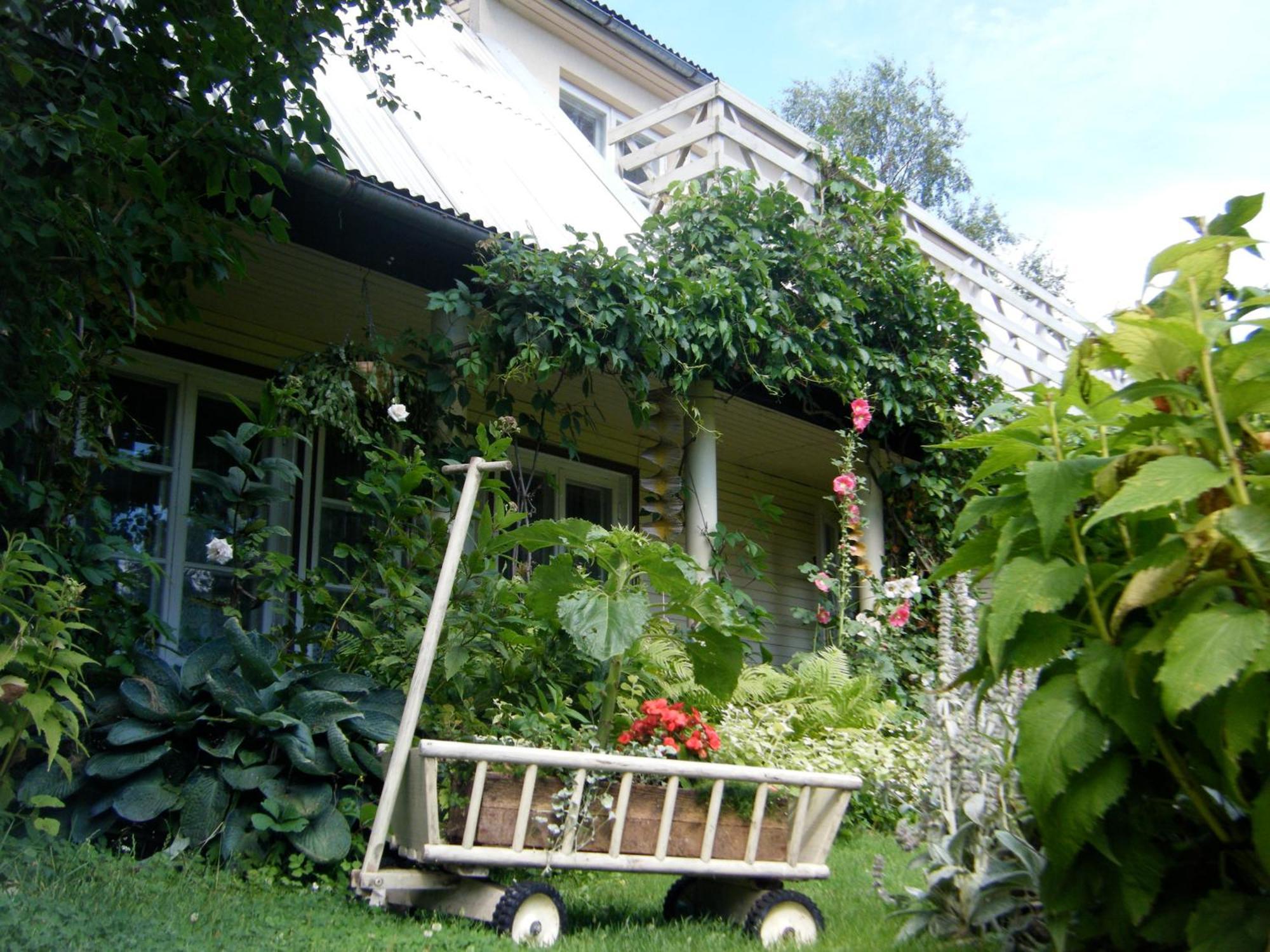 Kaju Guesthouses Nasva Ngoại thất bức ảnh