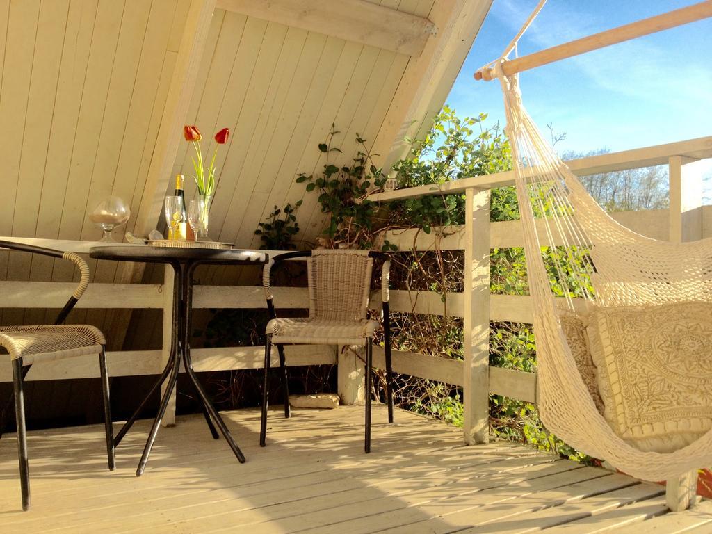 Kaju Guesthouses Nasva Ngoại thất bức ảnh