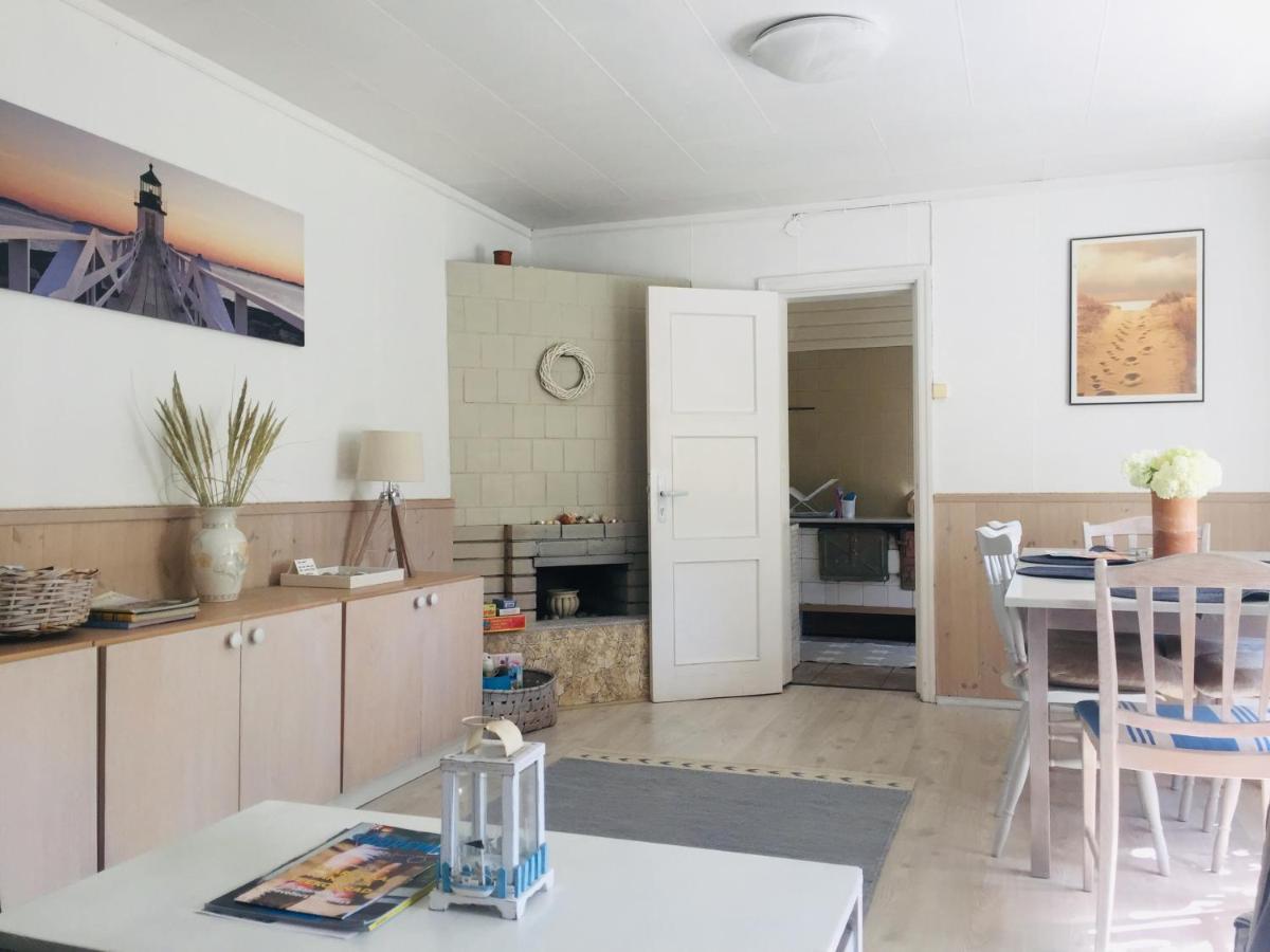 Kaju Guesthouses Nasva Ngoại thất bức ảnh