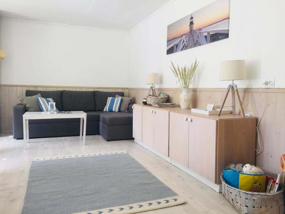 Kaju Guesthouses Nasva Ngoại thất bức ảnh